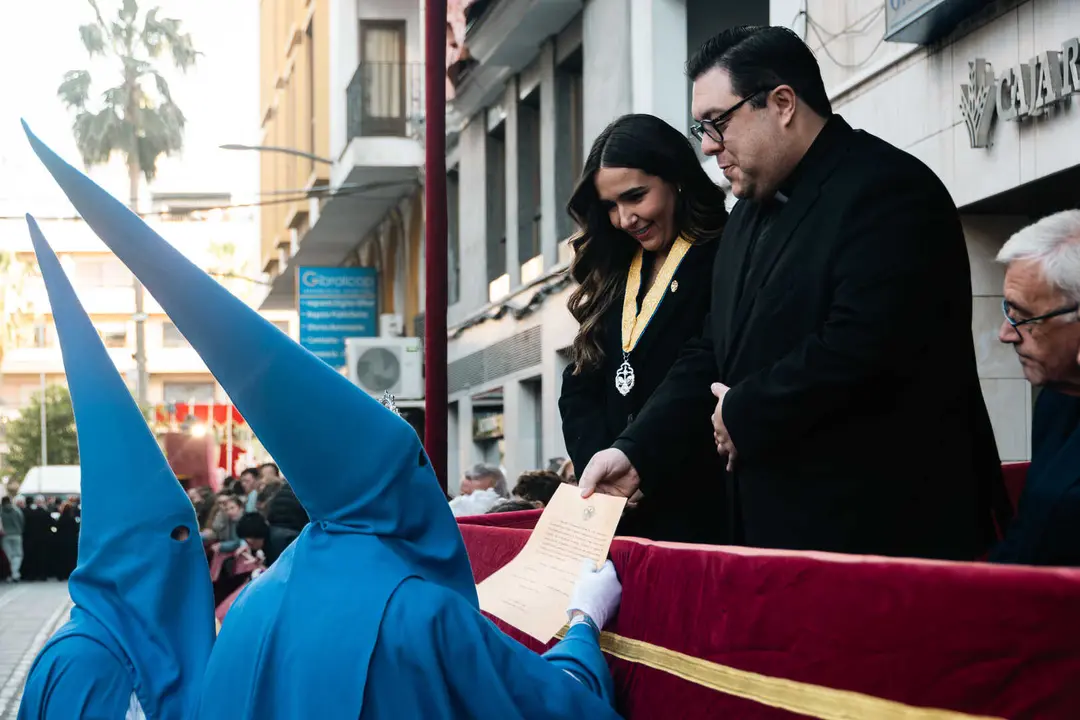 Domingo de Ramos en Algeciras- ambiente, tradici&oacute;n y primeras salidas_040