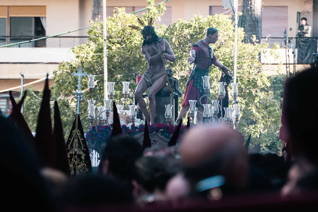 Lunes Santo en Algeciras- solemnidad, estreno y gran ambiente en las calles_06