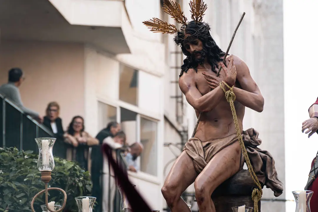 Lunes Santo en Algeciras- solemnidad, estreno y gran ambiente en las calles_11