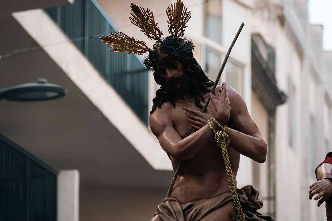Lunes Santo en Algeciras- solemnidad, estreno y gran ambiente en las calles_12