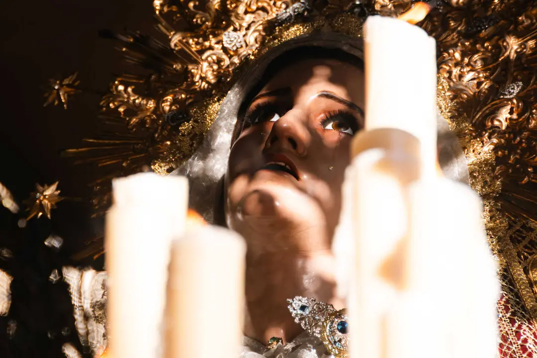 Lunes Santo en Algeciras- solemnidad, estreno y gran ambiente en las calles_25