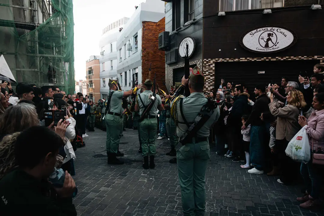 Lunes Santo en Algeciras- solemnidad, estreno y gran ambiente en las calles_32