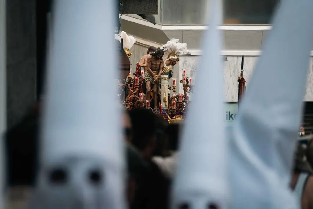 Lunes Santo en Algeciras- solemnidad, estreno y gran ambiente en las calles_42