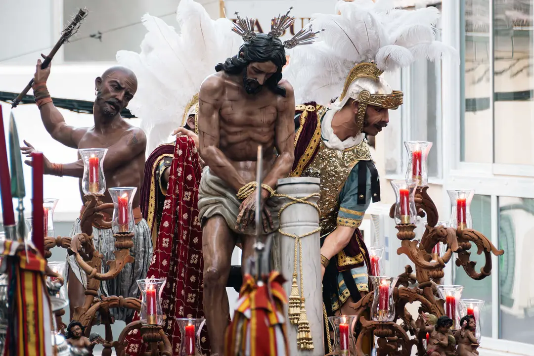 Lunes Santo en Algeciras- solemnidad, estreno y gran ambiente en las calles_44