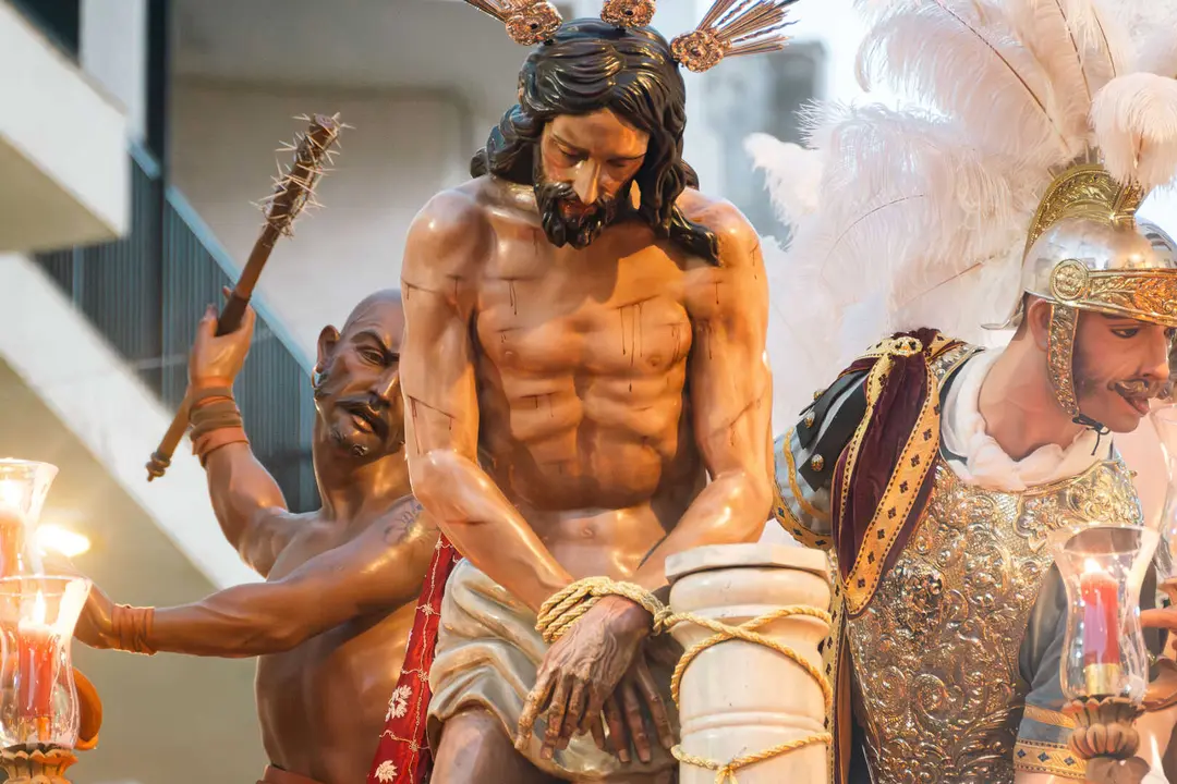 Lunes Santo en Algeciras- solemnidad, estreno y gran ambiente en las calles_54