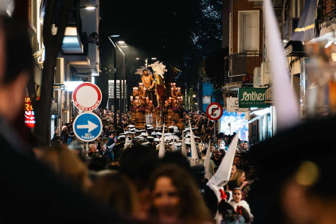 Lunes Santo en Algeciras- solemnidad, estreno y gran ambiente en las calles_55