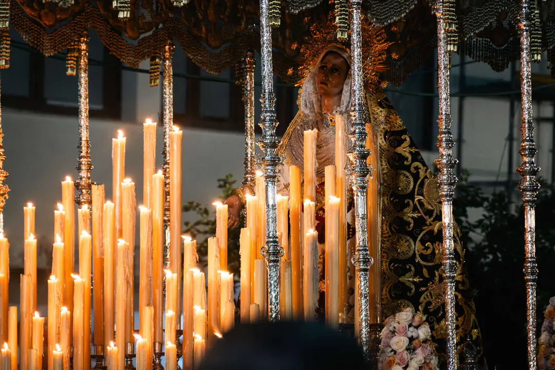 Lunes Santo en Algeciras- solemnidad, estreno y gran ambiente en las calles_56