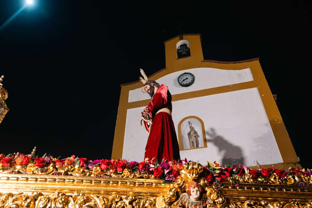 La recogida del Medinaceli y la Esperanza pone el broche al Martes Santo en Algeciras_02
