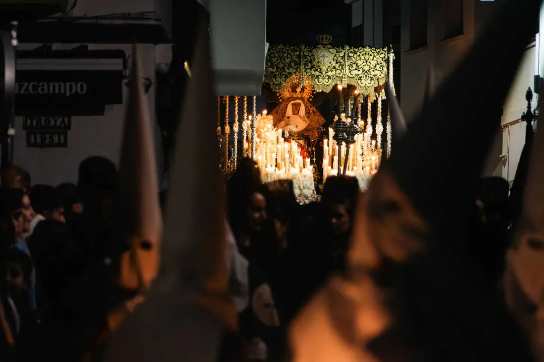 La recogida del Medinaceli y la Esperanza pone el broche al Martes Santo en Algeciras_10
