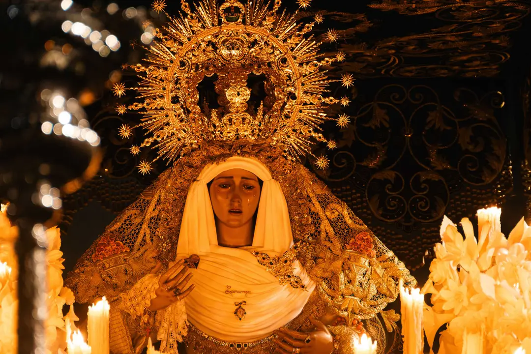 La recogida del Medinaceli y la Esperanza pone el broche al Martes Santo en Algeciras_12
