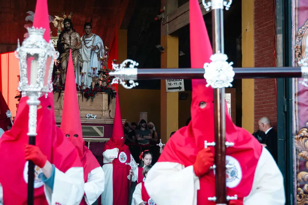 Ecce Homo y Buena Muerte llenan de contrastes el Mi&eacute;rcoles Santo en Algeciras_18