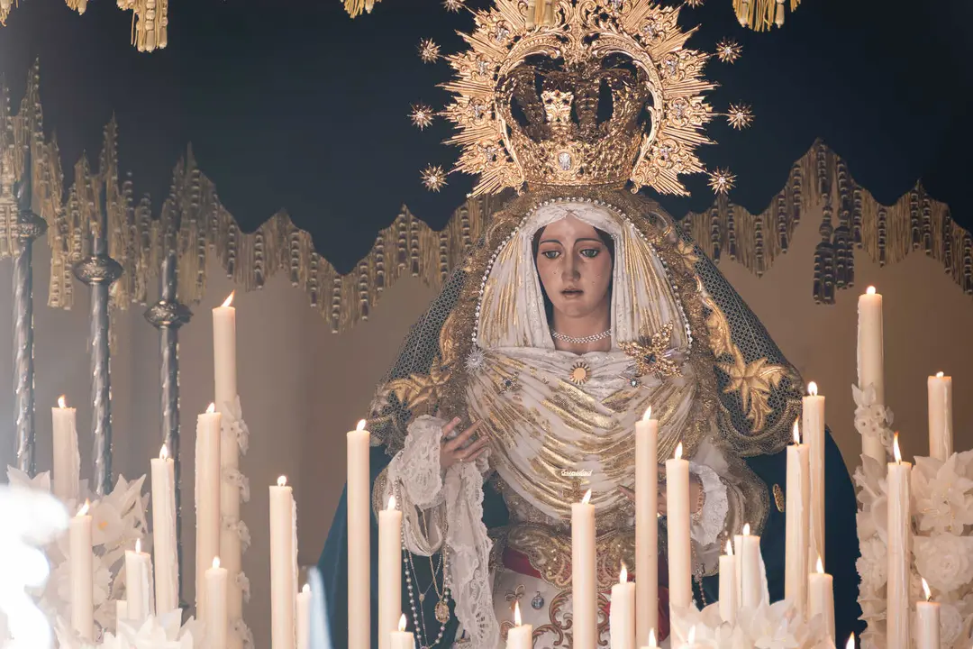 Jueves Santo en Algeciras- Tres Ca&iacute;das y Nazareno, fe y multitud en la calle_033