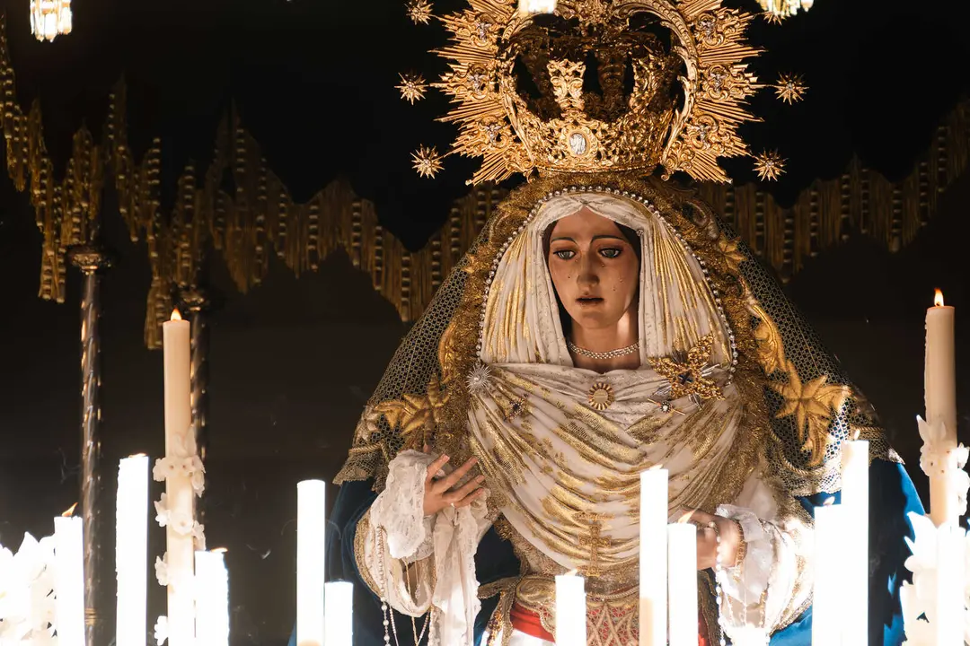 Jueves Santo en Algeciras- Tres Ca&iacute;das y Nazareno, fe y multitud en la calle_035