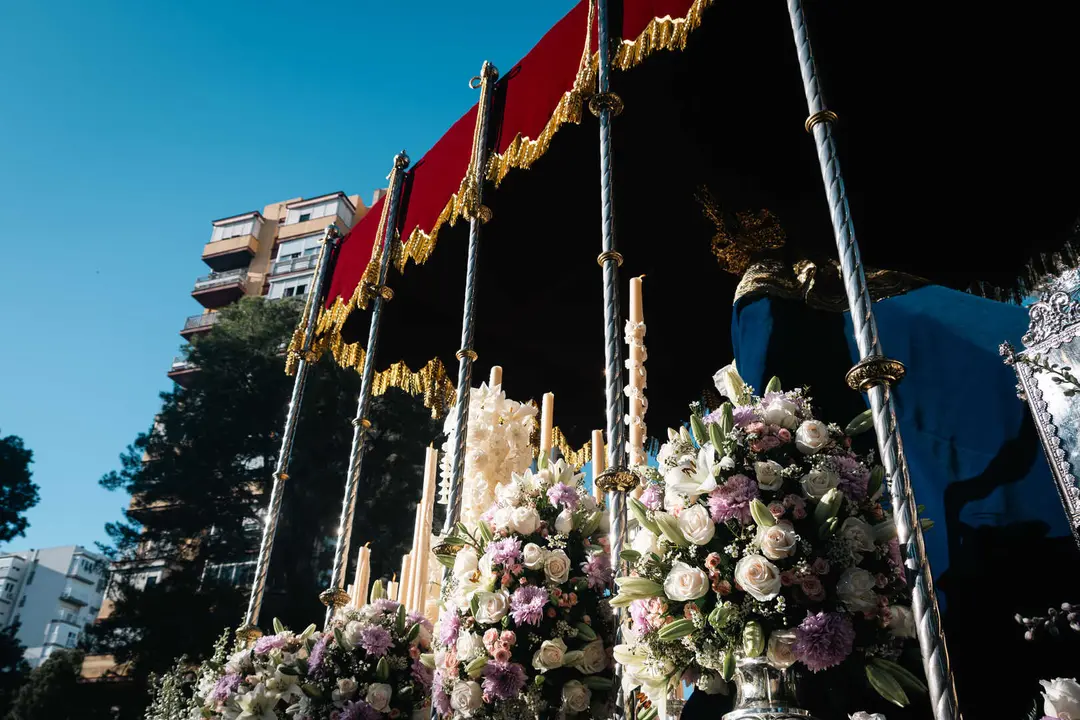 Jueves Santo en Algeciras- Tres Ca&iacute;das y Nazareno, fe y multitud en la calle_046