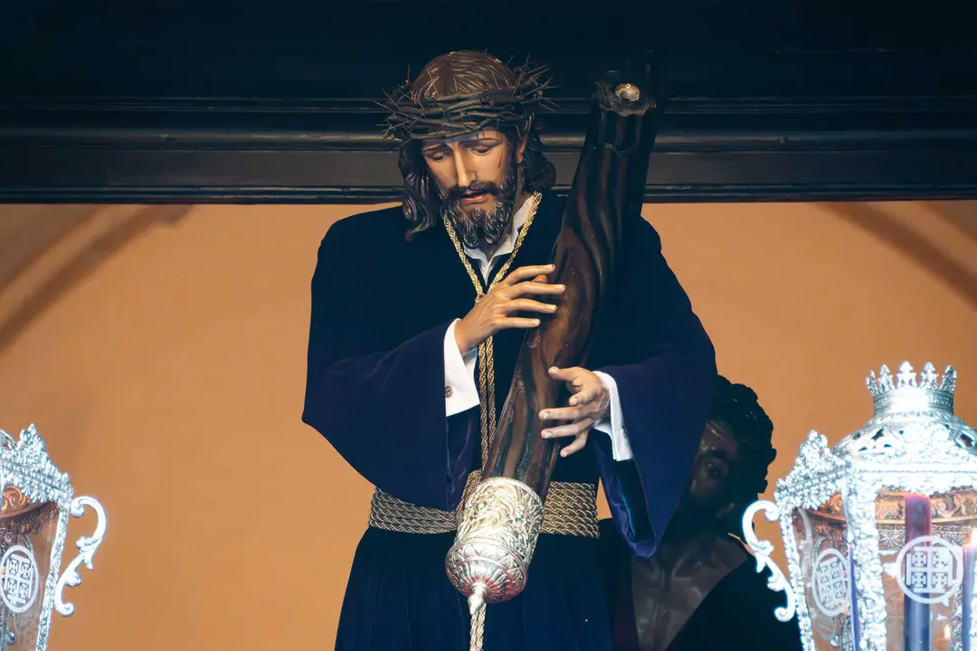Jueves Santo en Algeciras- Tres Ca&iacute;das y Nazareno, fe y multitud en la calle_061