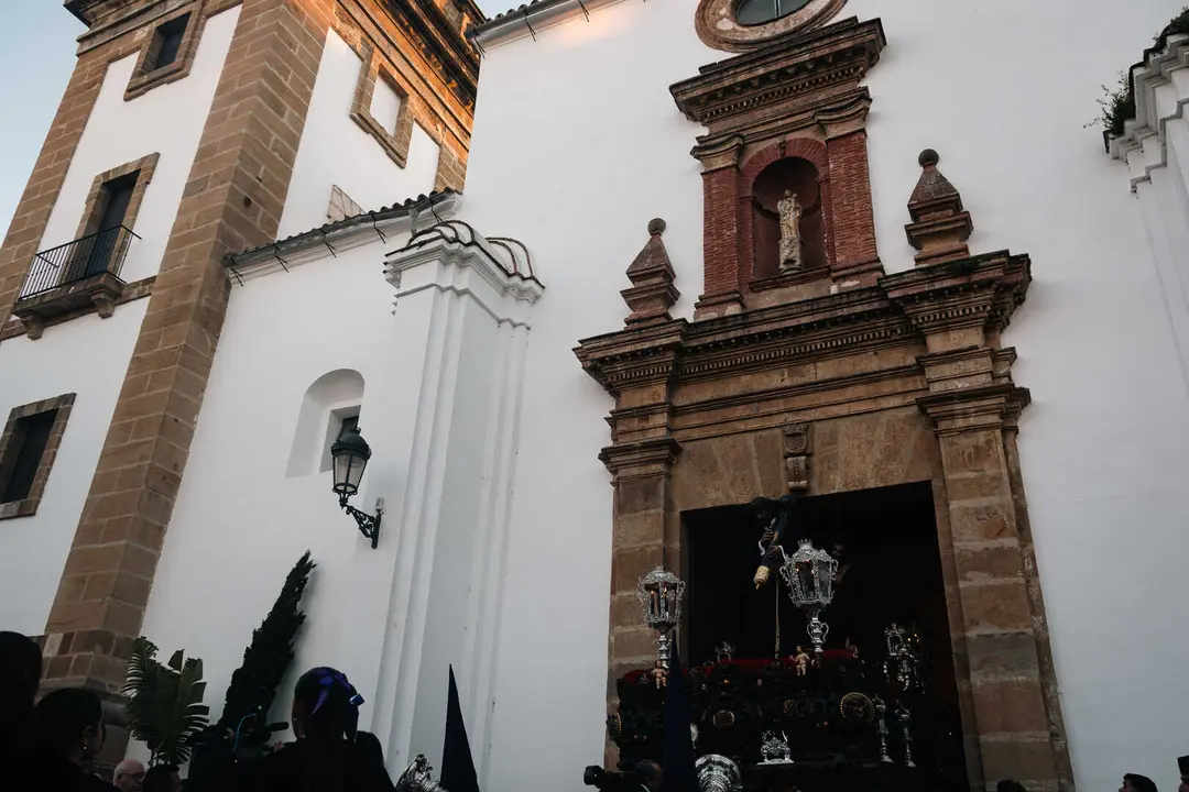 Jueves Santo en Algeciras- Tres Ca&iacute;das y Nazareno, fe y multitud en la calle_064
