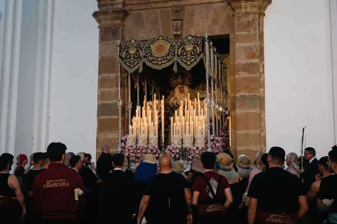 Jueves Santo en Algeciras- Tres Ca&iacute;das y Nazareno, fe y multitud en la calle_079