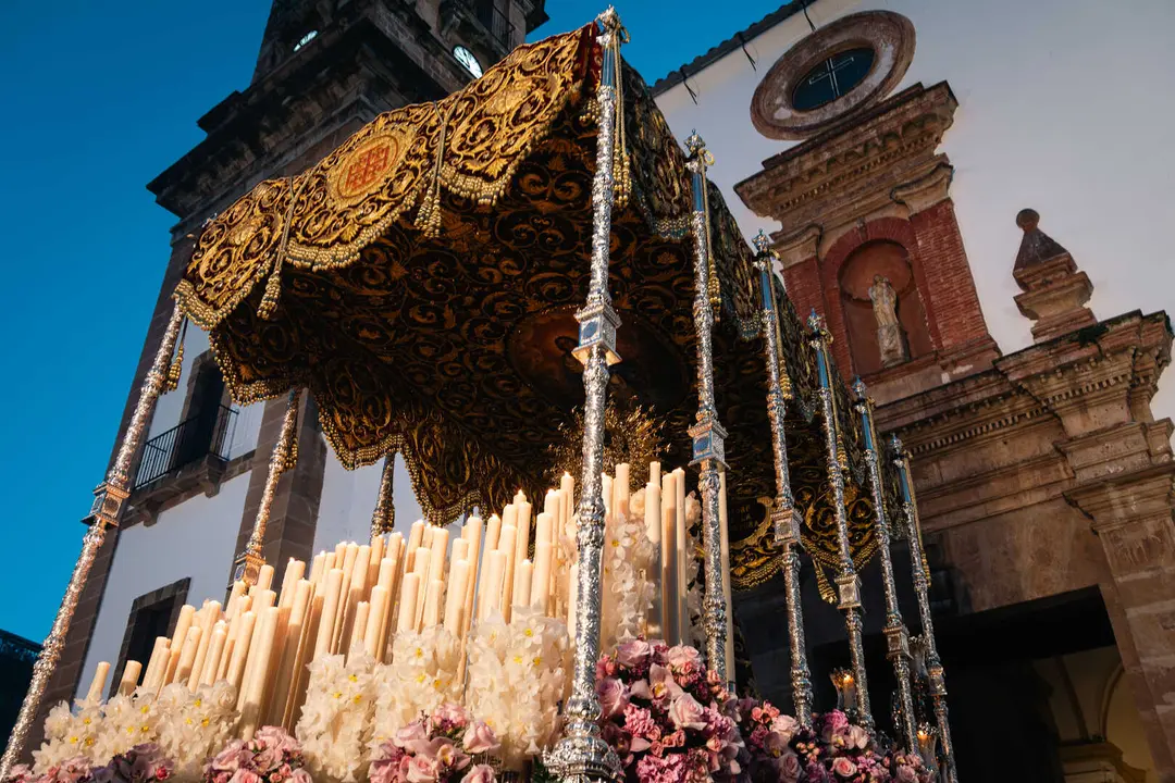 Jueves Santo en Algeciras- Tres Ca&iacute;das y Nazareno, fe y multitud en la calle_088