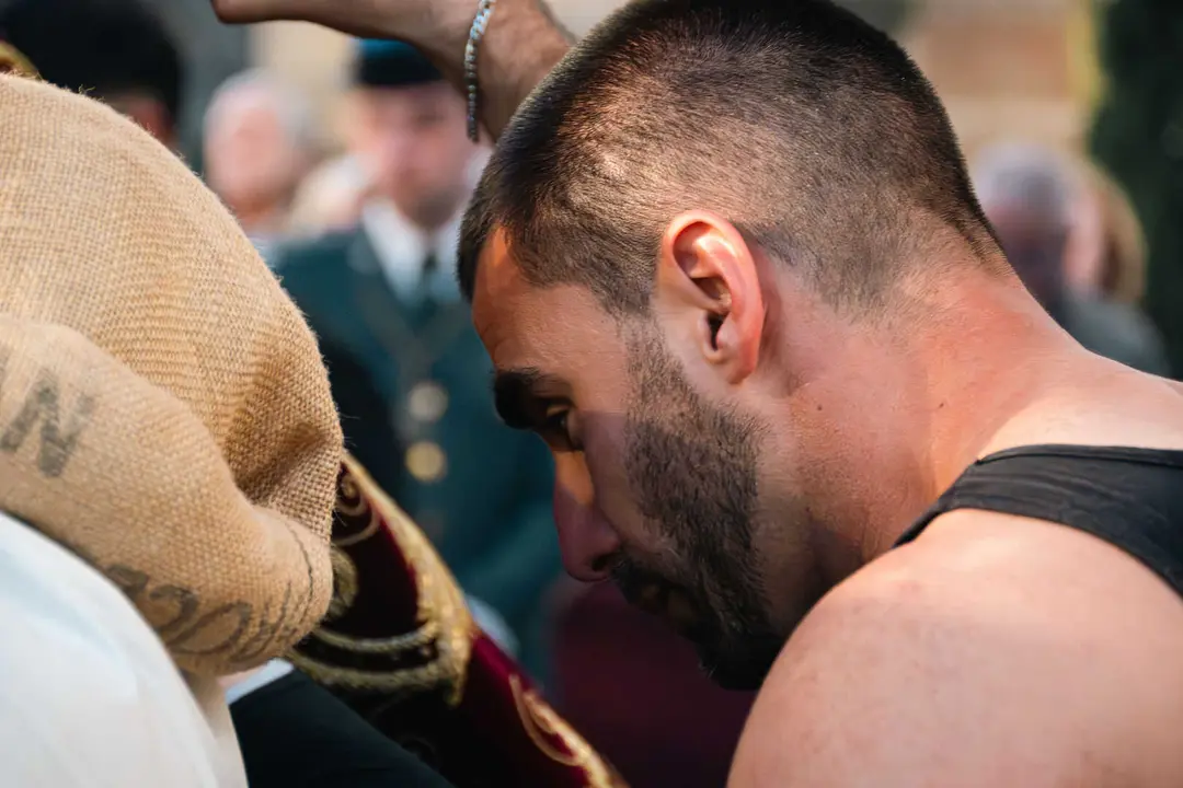 Jueves Santo en Algeciras- Tres Ca&iacute;das y Nazareno, fe y multitud en la calle_089