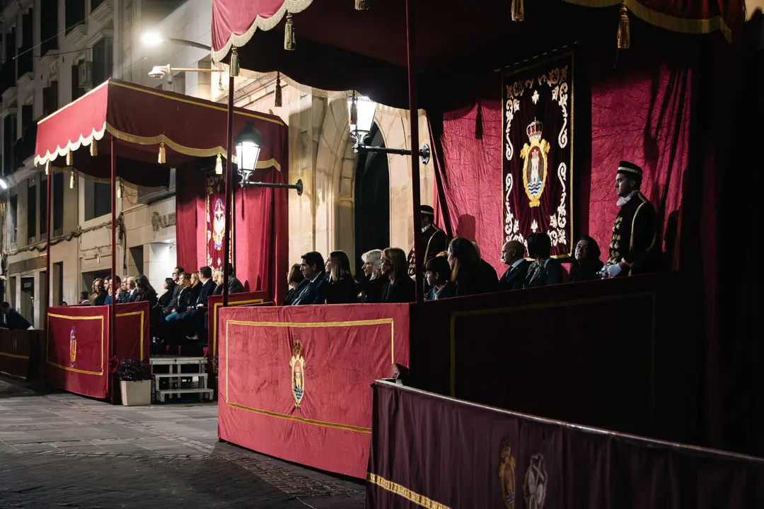 El Cristo de la Fe protagoniza la noche m&aacute;s sobrecogedora de la Semana Santa en Algeciras_07