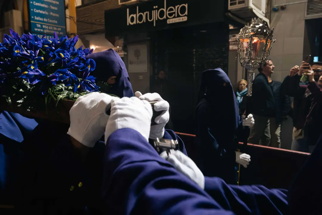El Cristo de la Fe protagoniza la noche m&aacute;s sobrecogedora de la Semana Santa en Algeciras_12