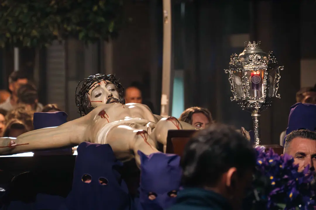 El Cristo de la Fe protagoniza la noche m&aacute;s sobrecogedora de la Semana Santa en Algeciras_20