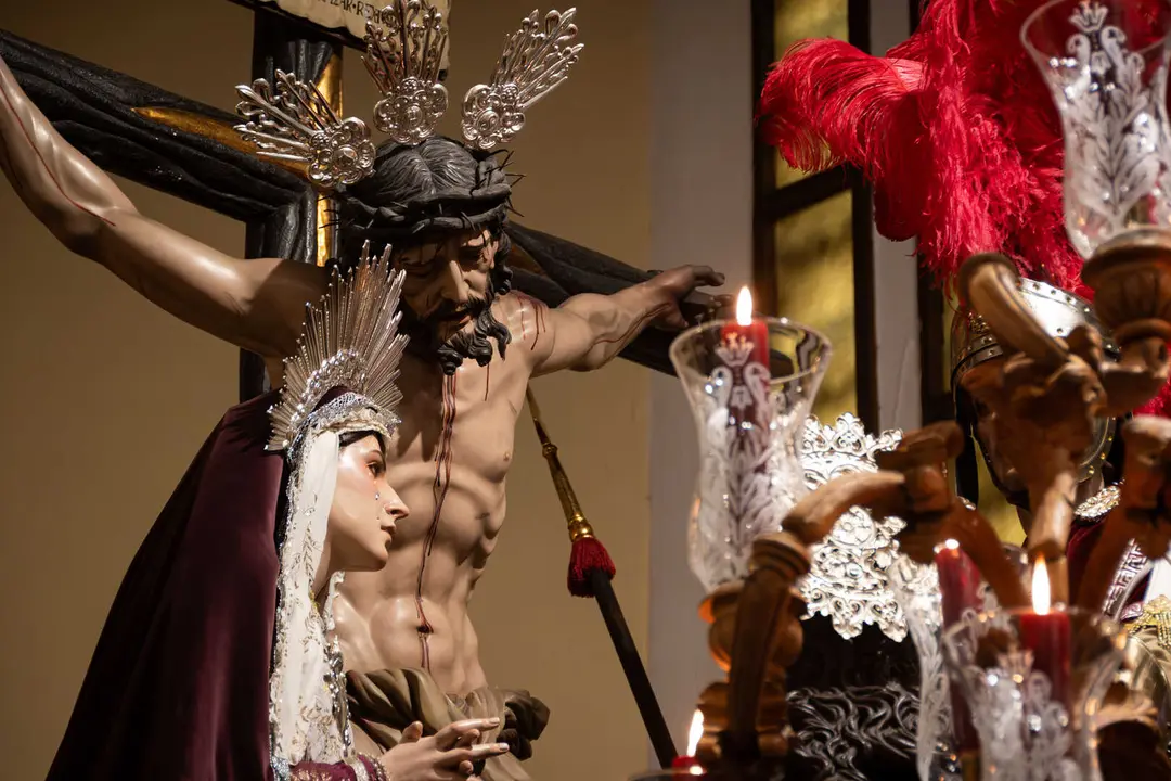 Algeciras vive su Viernes Santo m&aacute;s sobrecogedor en im&aacute;genes_002