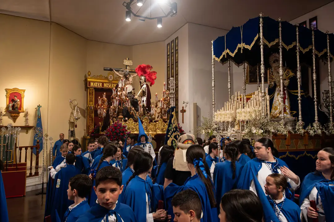 Algeciras vive su Viernes Santo m&aacute;s sobrecogedor en im&aacute;genes_004
