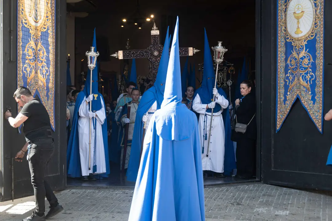 Algeciras vive su Viernes Santo m&aacute;s sobrecogedor en im&aacute;genes_011
