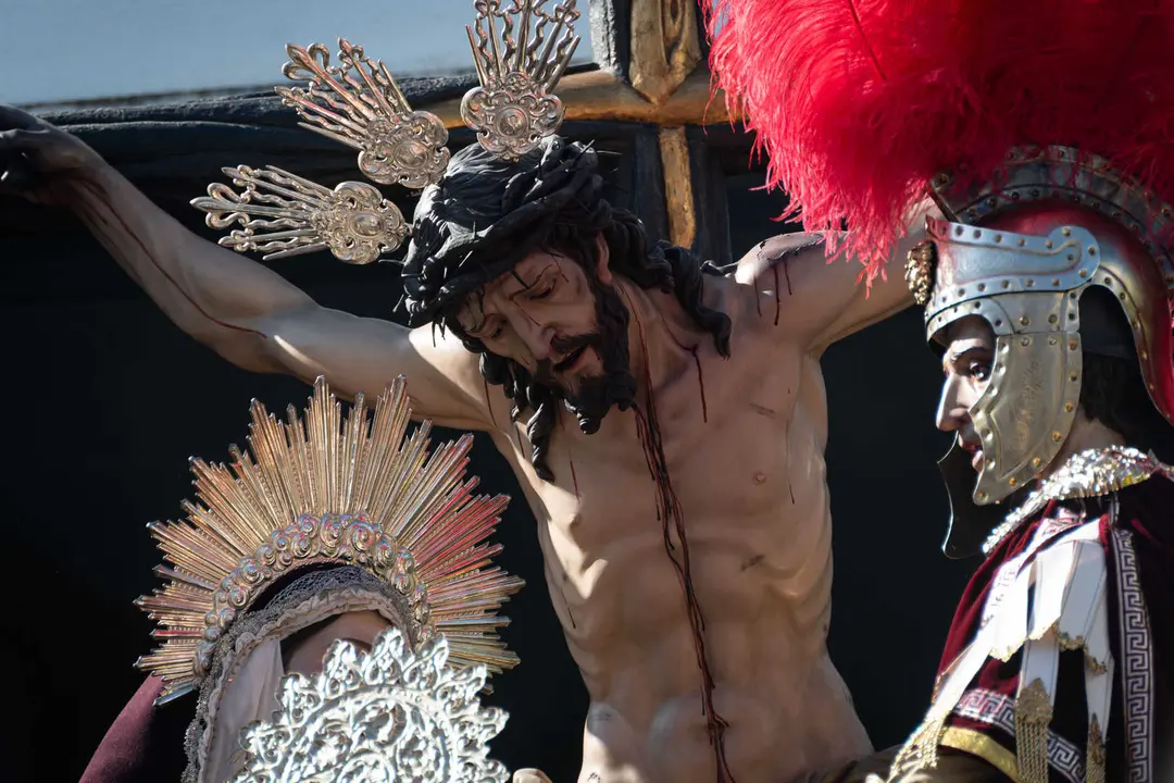 Algeciras vive su Viernes Santo m&aacute;s sobrecogedor en im&aacute;genes_028