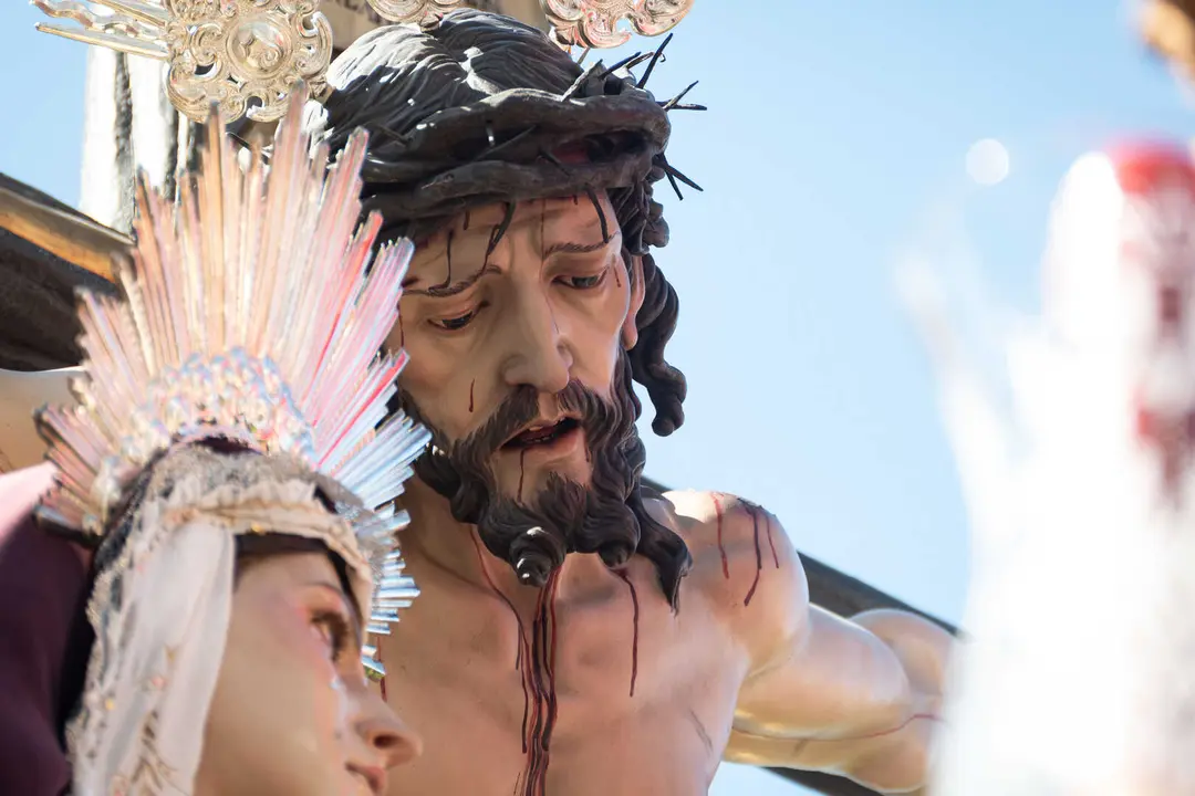 Algeciras vive su Viernes Santo m&aacute;s sobrecogedor en im&aacute;genes_037