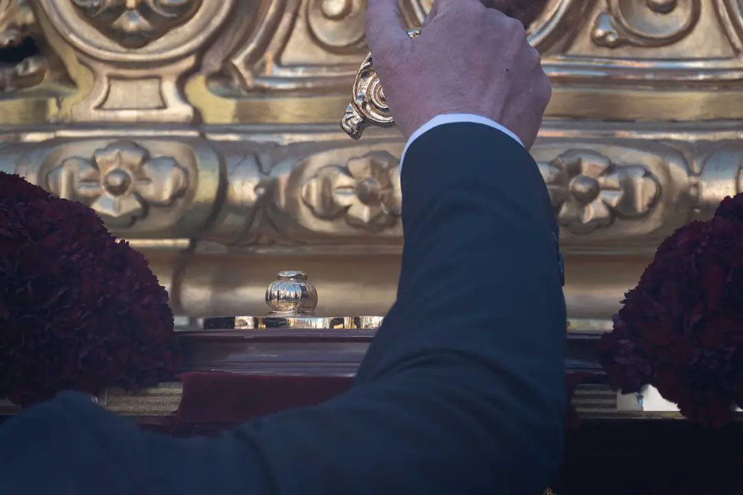 Algeciras vive su Viernes Santo m&aacute;s sobrecogedor en im&aacute;genes_044