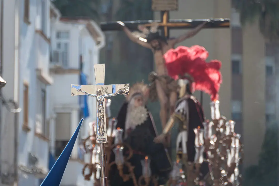 Algeciras vive su Viernes Santo m&aacute;s sobrecogedor en im&aacute;genes_047