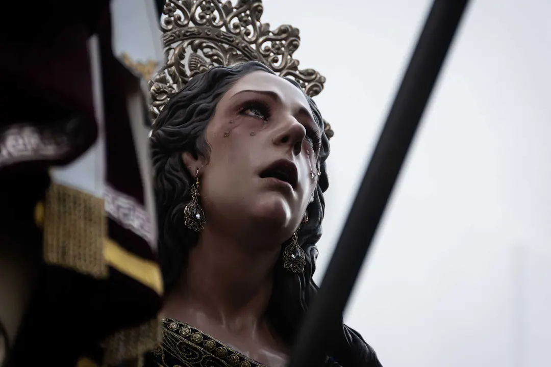 Algeciras vive su Viernes Santo m&aacute;s sobrecogedor en im&aacute;genes_061