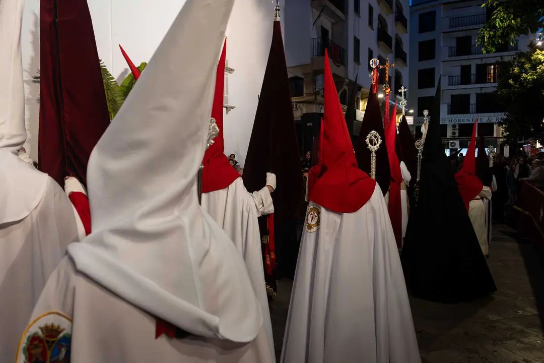 Algeciras vive su Viernes Santo m&aacute;s sobrecogedor en im&aacute;genes_070