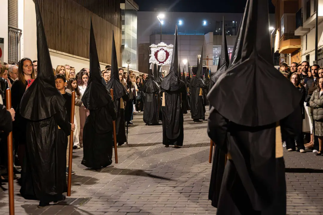 Algeciras vive su Viernes Santo m&aacute;s sobrecogedor en im&aacute;genes_093