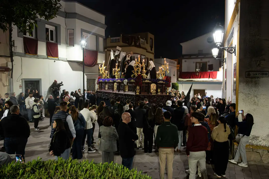 Algeciras vive su Viernes Santo m&aacute;s sobrecogedor en im&aacute;genes_113