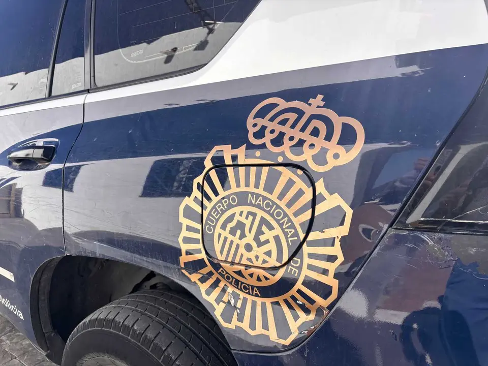 Despliegue policial en el entorno hospitalario tras el tiroteo registrado en Algeciras