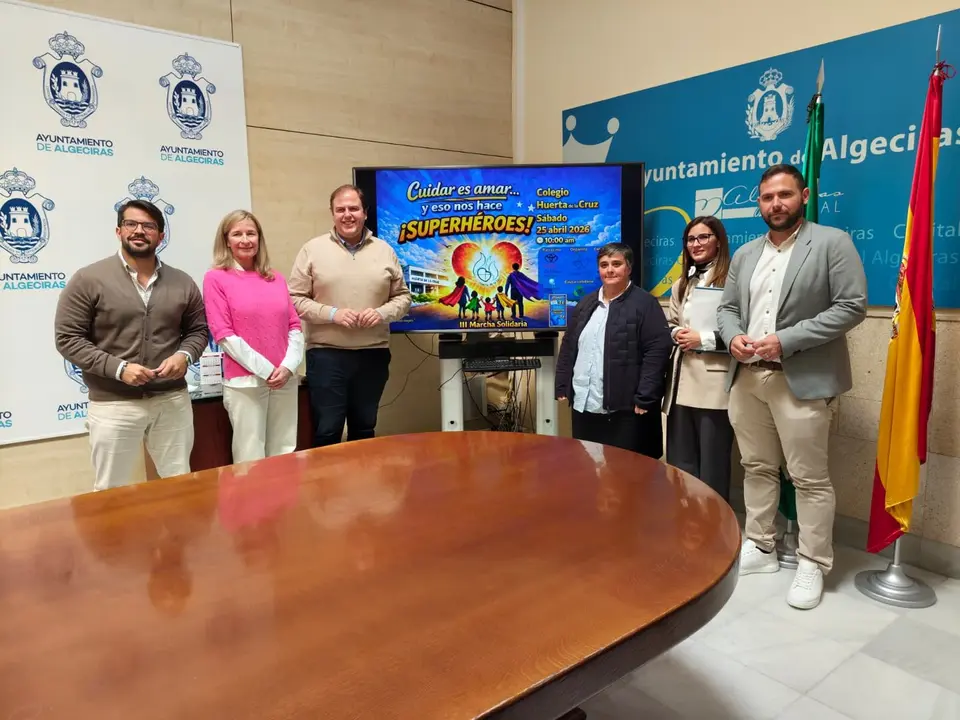 Presentaci&oacute;n de la III Marcha Solidaria del Colegio Huerta de la Cruz, prevista para el 25 de abril en Algeciras - FOTO: FJ Ben&iacute;tez