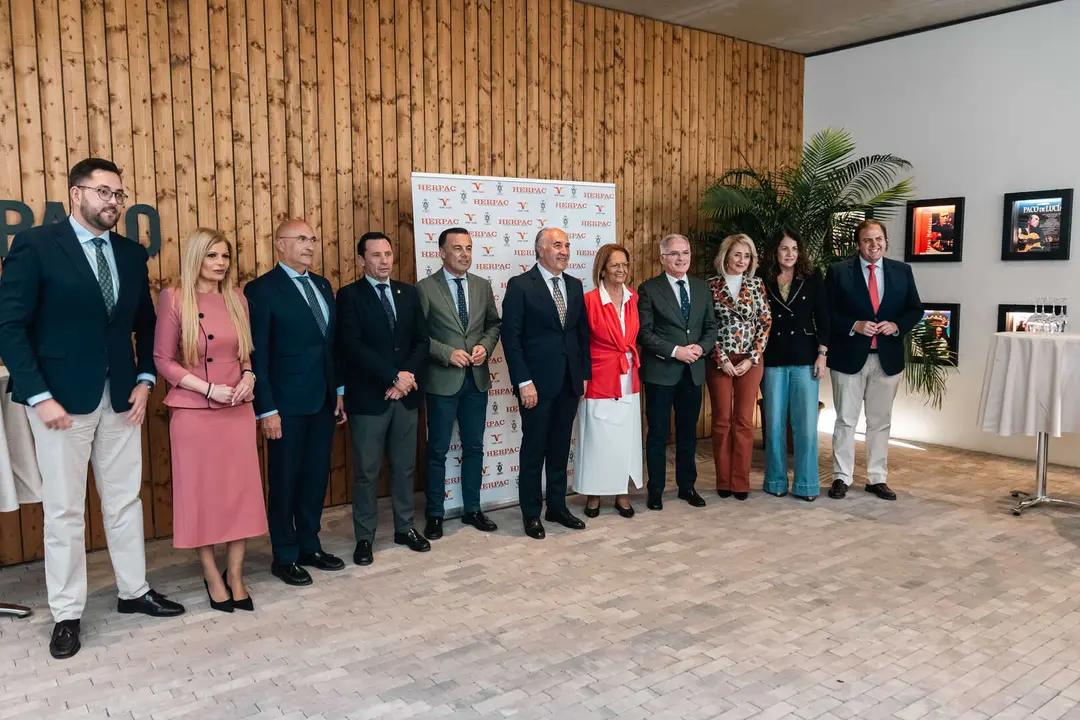 Presentaci&oacute;n oficial de los carteles de la Feria Taurina de Algeciras 2026 en el centro cultural de la ciudad_02_FOTO - FJ Ben&iacute;tez
