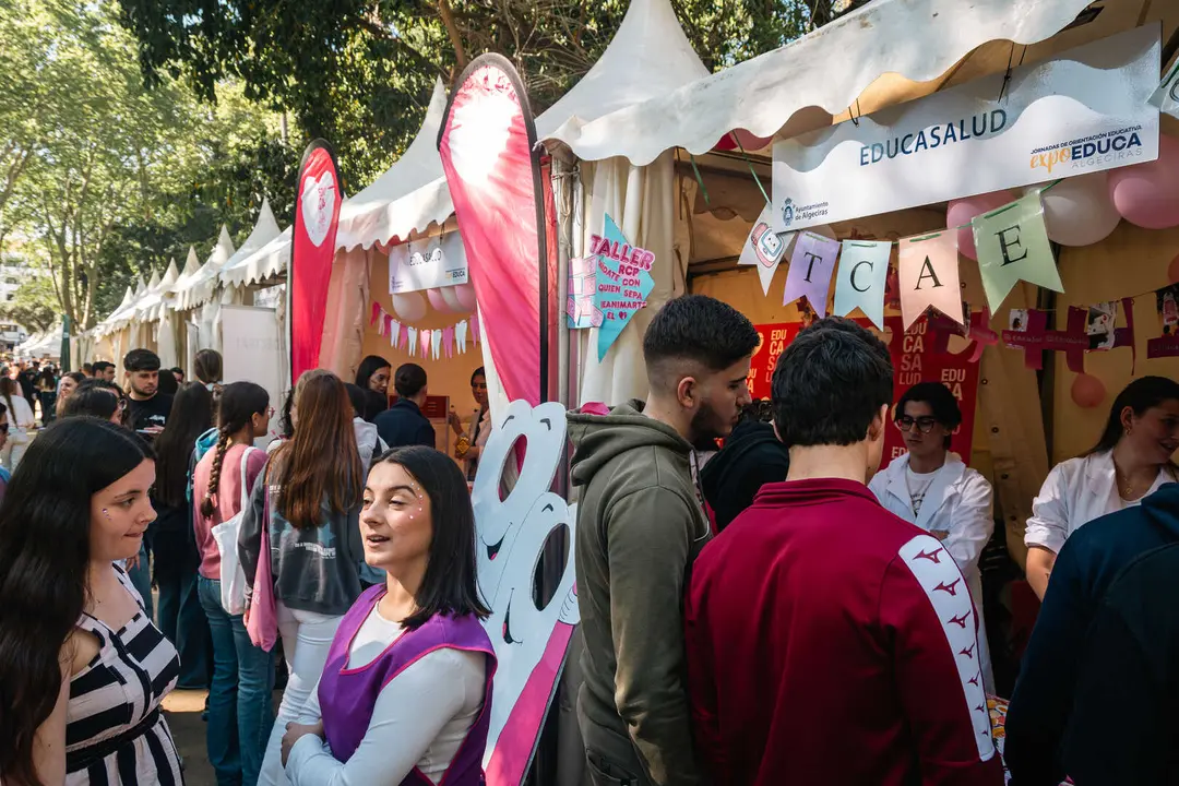 El Parque Mar&iacute;a Cristina se llena de oportunidades educativas con Expoeduca_23_FOTO - FJ Ben&iacute;tez