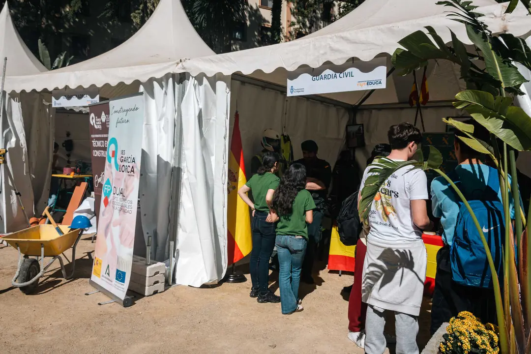 El Parque Mar&iacute;a Cristina se llena de oportunidades educativas con Expoeduca_24_FOTO - FJ Ben&iacute;tez