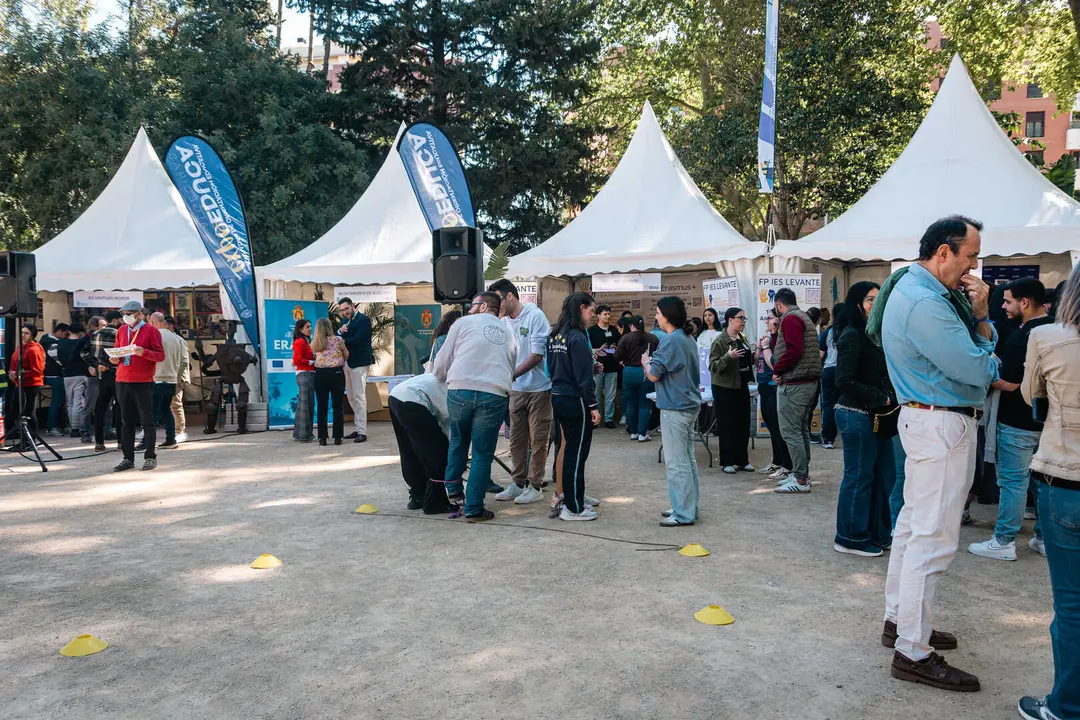 El Parque Mar&iacute;a Cristina se llena de oportunidades educativas con Expoeduca_26_FOTO - FJ Ben&iacute;tez