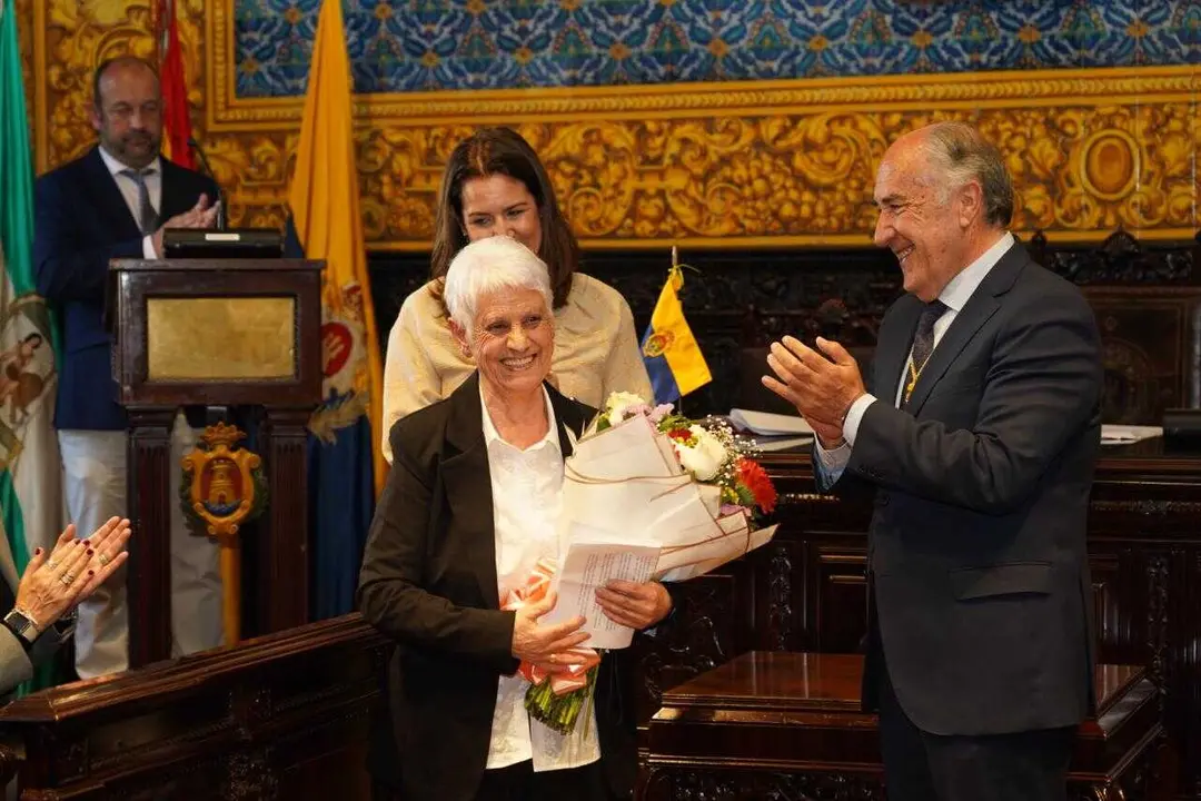 Momento del acto institucional celebrado en el Ayuntamiento de Algeciras durante la entrega del reconocimiento