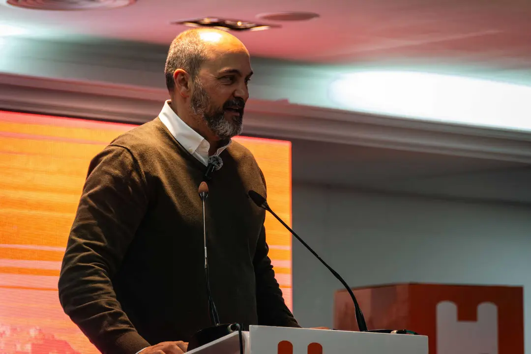 Acto de presentaci&oacute;n de la candidatura de 100x100 Unidos_04_FOTO - FJ Ben&iacute;tez