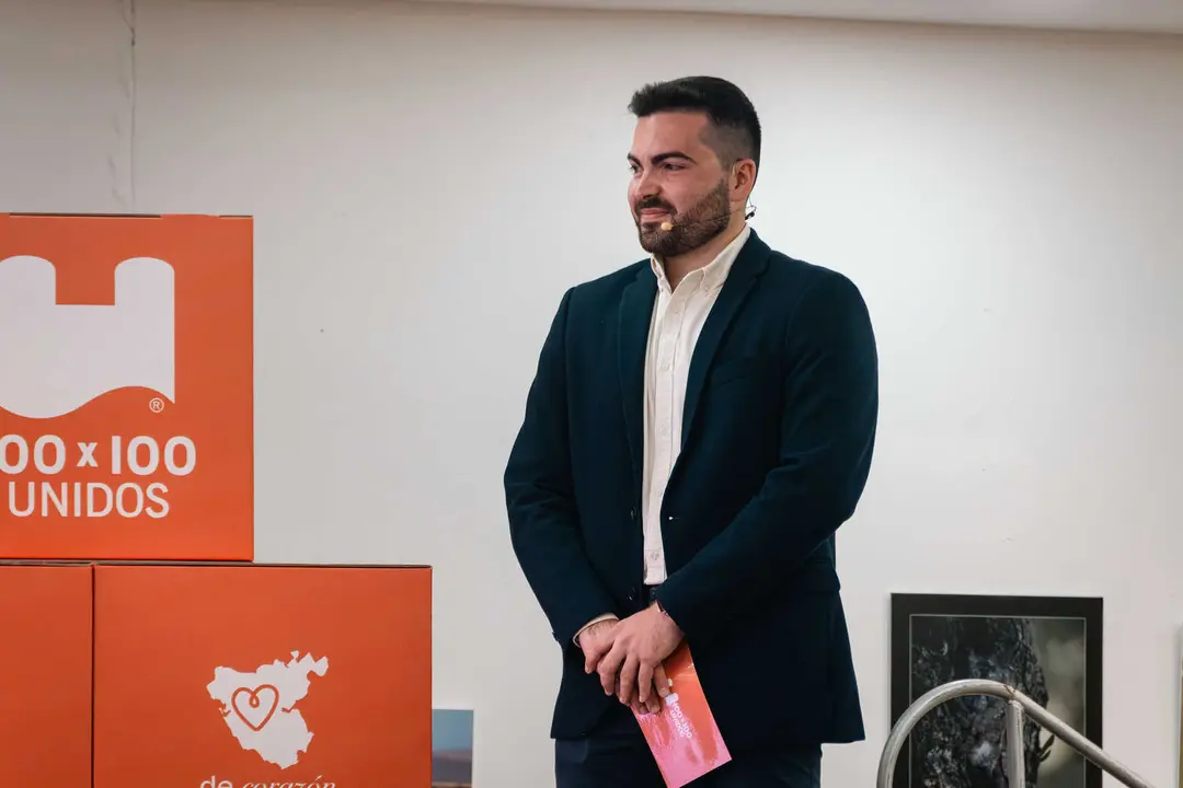 Acto de presentaci&oacute;n de la candidatura de 100x100 Unidos_17_FOTO - FJ Ben&iacute;tez