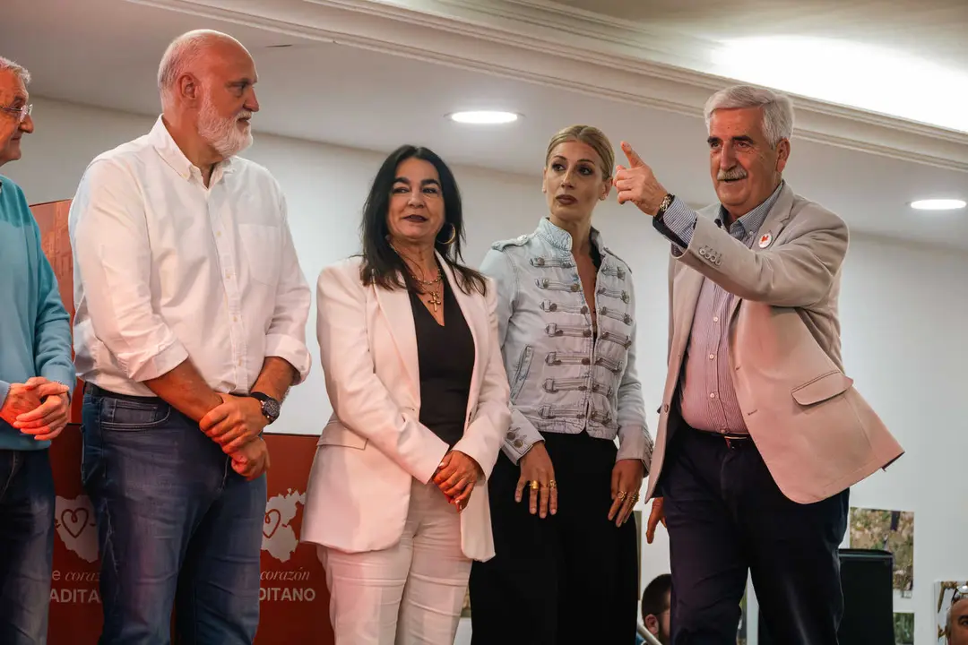 Acto de presentaci&oacute;n de la candidatura de 100x100 Unidos_29_FOTO - FJ Ben&iacute;tez
