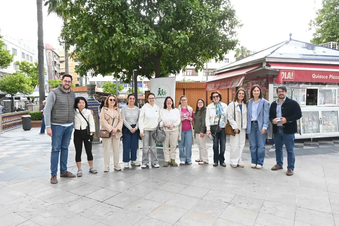 Actividad de sensibilizaci&oacute;n de Asansull celebrada en la Plaza Alta de Algeciras.