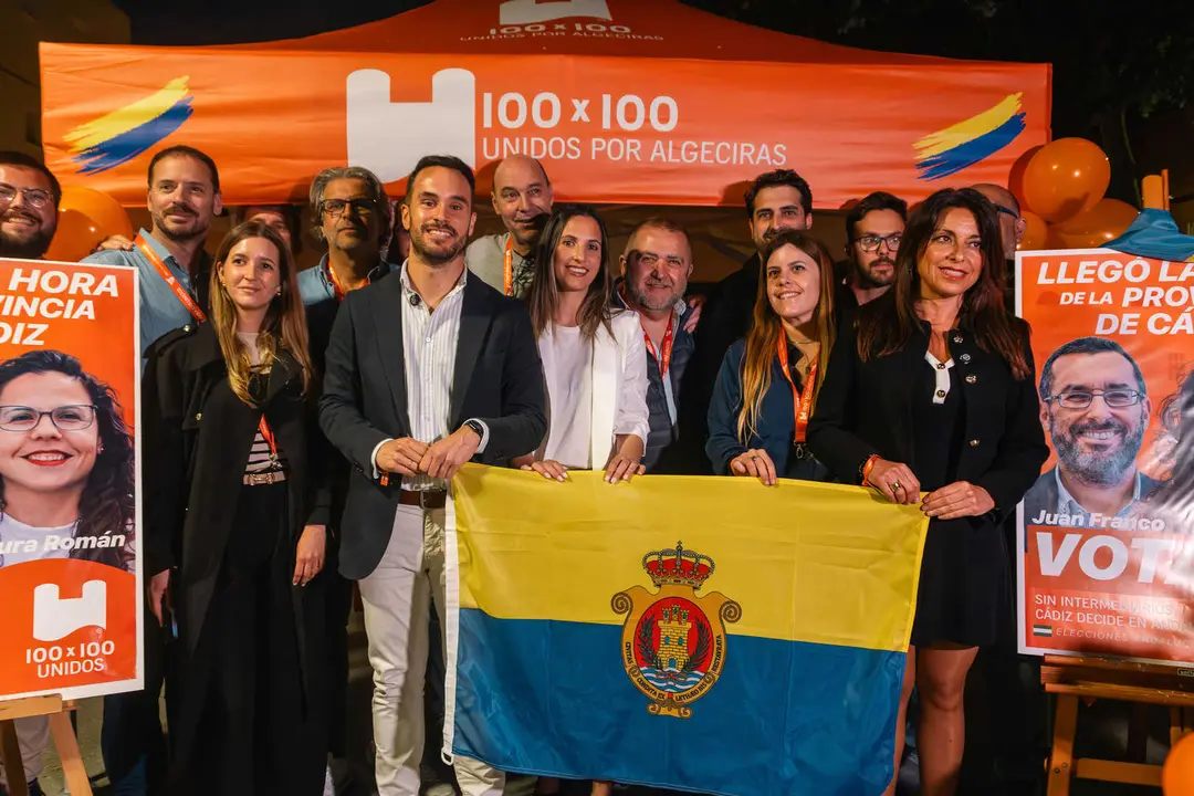 Miembros de 100x100 Unidos durante el acto de presentaci&oacute;n de sus propuestas en la comarca - FOTO: FJ Ben&iacute;tez