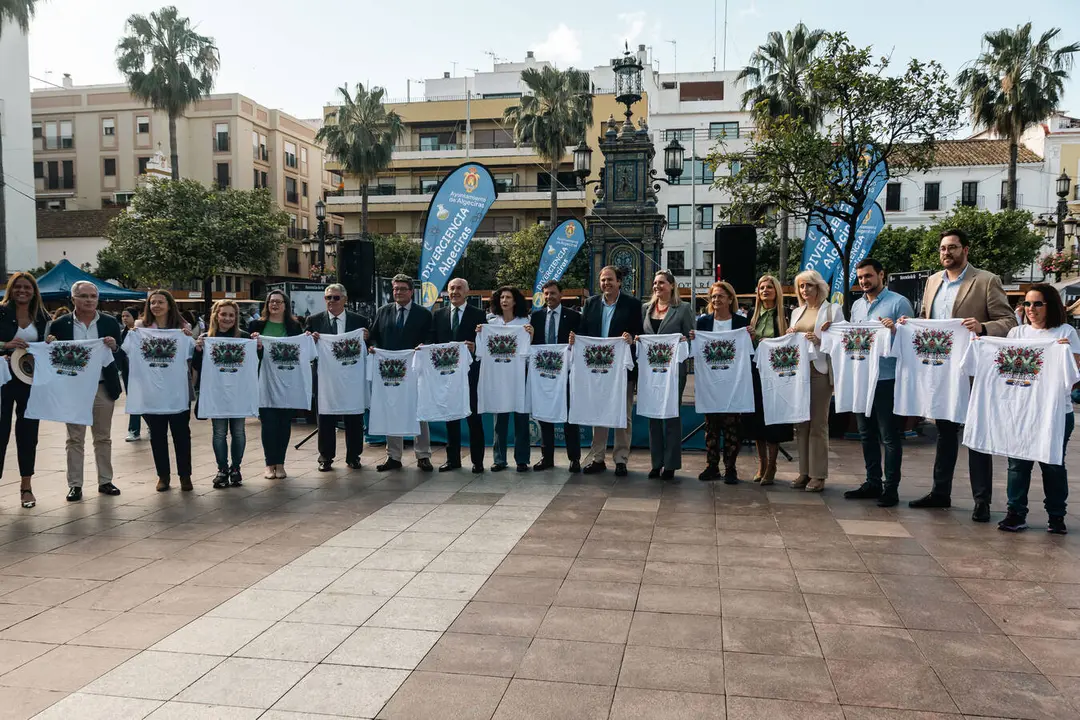 Visita institucional a los stands de Diverciencia en Algeciras - FOTO: FJ Ben&iacute;tez